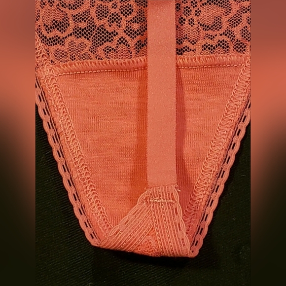 TWO (2) TWO New So Brand Carmine Rose Size Small G-String Thong Lace - Picture 4 of 9